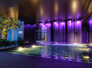 Апарт-отель Expressionz suites by iHost Global