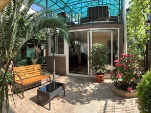 Anzhelika Guest House