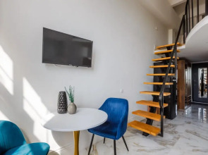 Апартаменты Queenstay Роял Лофт на Войковской