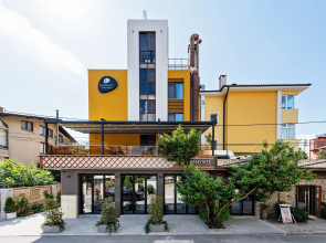 Kamynite Hotel
