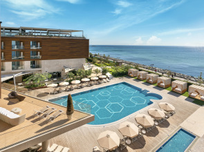 Отель Crowne Plaza Istanbul Florya