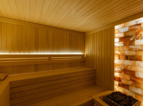 Отель London 1889 & Casino