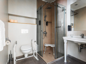 Отель River Inn