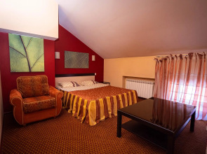 Отель Саврасовская