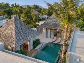 Modern 3BR Villa Kaimana with Private Pool Villa
