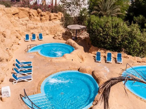 Курортный отель Domina Coral Bay