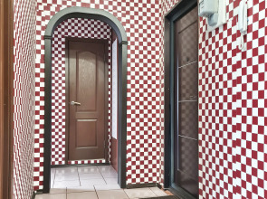 Апартаменты на Салютной, 21