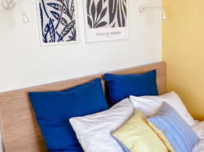 Arctic House Yellow в центре города