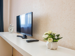 Апартаменты двухкомнатные c видом на Волгу на Волжской набережной  25, м.Cтрелка. Сова-Дом