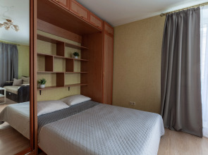 Квартира двухкомнатная вблизи Петергофских фонтанов