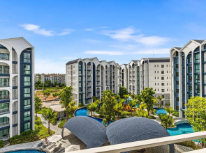 Title Halo1 2 Bedrooms Moon 105 Apartments