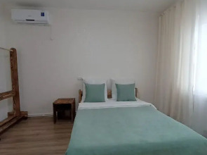 Частный дом у леса