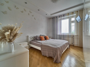 Na 1 Linii Naberezhnoy s Vidom na Volgu Flat