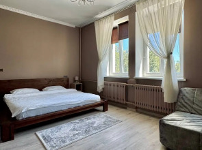 Апартаменты Шикарная уютная Трешка возле Площадь Победы