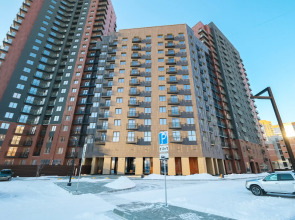 Большая Однокомнатная Квартира с Видом на Реку и Новым Ремонтом