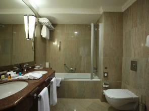 Отель Crowne Plaza Minsk