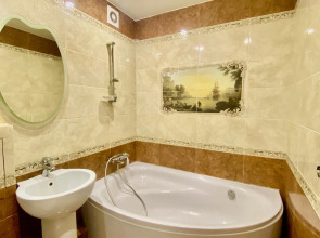 Двухкомнатная квартира на набережной