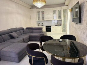 Uyutnaya C Vidom Na Mope Flat