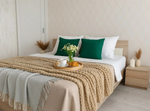 Panda Home na Shirotnoy Apartments