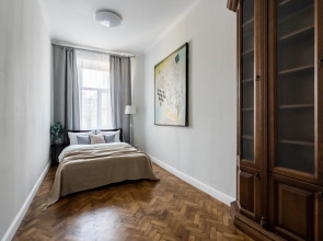 Квартира писателя в центре Петербурга с бесплатной парковкой