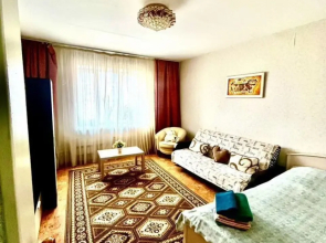Uyutnaya Dvuxkomnatnaya Flat