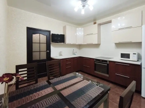Prostornaya V Tsentre Flat