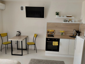 Апартаменты Light House У ТЦ Жемчужина