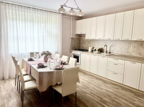 Частный дом Шикарный недалеко от Собора