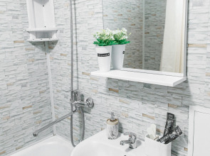 Апартаменты Двухкомнатные в центре города на Красноармейская 124