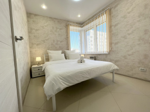 Apartamenty na Tul'skoj 18 na patom etaze kvartira 18
