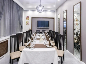 Отель Славия