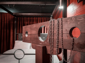 Квартира 18+ Красная Комната для Романтических Свиданий