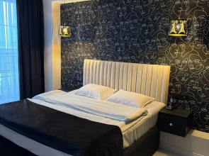 Luxe Plaza Hotel