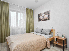 Prostornaya Kvartira Vozle SFU Flat