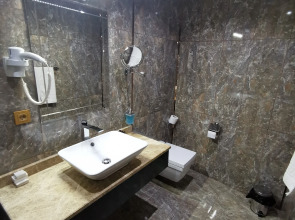 Отель Perapolis