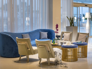 Отель Constantinos The Great Beach