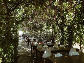 Отель Cross Resort