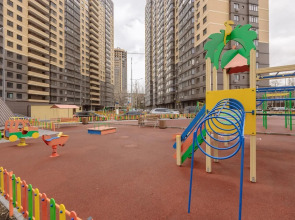 Апартаменты Red студия рядом с ТРЦ Горизонт