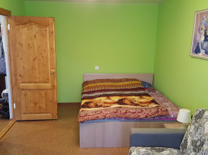 Na Kommunalnoy 45 Flat