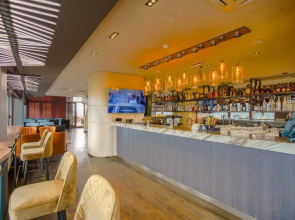 Отель Ramada by Wyndham Ulaanbaatar Citycenter