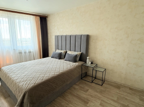 Dvukhkomnatnye Apartamenty V Tsentre S Vidom Na Gorod Apartments