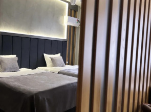 Отель Orient Inn