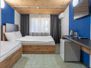 Отель Максим Парк-Лоо