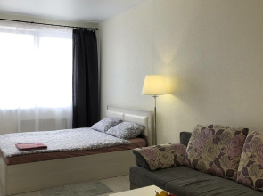 Stilnaya Kvartira S Dizaynerskim Remontom Flat