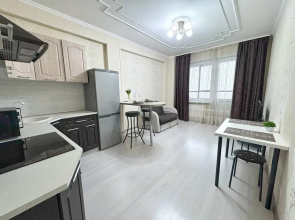 1-K Kvartira Na Oktyabryskom Prospekte 117 Lodging House