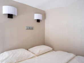 Апартаменты около площади Восстания