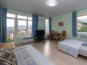 Гостевой дом Над Ялтой