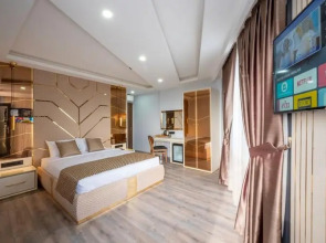 Luxury Airport Hotel by Zazzoni