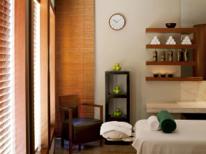 Sheraton Dubai Creek Hotel & Towers