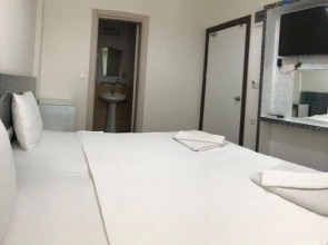 Отель Lavin Garden